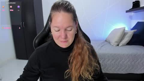 Samantha samy online show from 10/27/25, 04:38