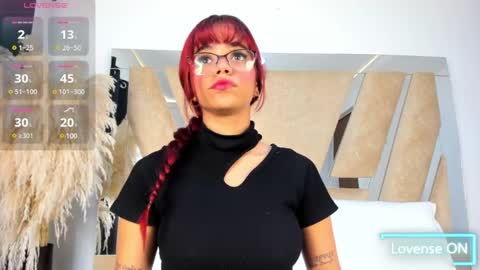 Snapshot of samanthalyx chatting on 03/12/25, 11:31 Samantha online show from 03/12/25, 11:31