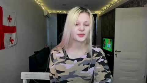 Snapshot of samanthamiasnik1 chatting on 01/23/25, 10:11 Samantha online show from 01/23/25, 10:11