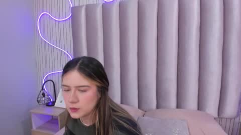 Alejandra  online show from 11/27/25, 11:56