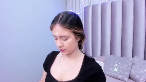 Alejandra  online show from 12/03/25, 12:14