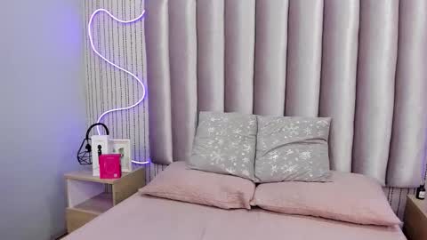 Alejandra  online show from 01/13/26, 12:21