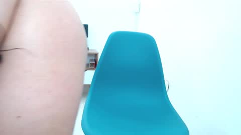 Snapshot of samanthapoxy30 chatting on 01/19/25, 08:39 Samantha online show from 01/19/25, 08:39