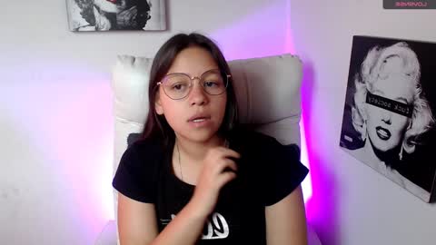 Samantha online show from 01/20/25, 04:34