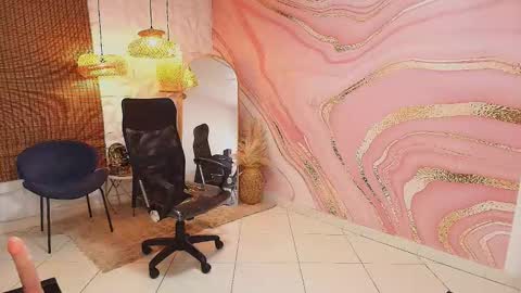 Samantharoseee  online show from 11/07/25, 12:49