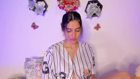 Samara is my name a pleasure delighted that you are here leave your thumb up it is important to me online show from 01/11/25, 04:38