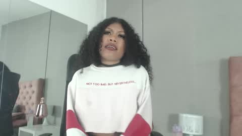 Snapshot of samaragrey18 chatting on 02/19/25, 07:50 samaragrey18 online show from 02/19/25, 07:50