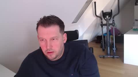 Snapshot of samariterbw chatting on 03/27/26, 05:01 TopBoy online show from 03/27/26, 05:01