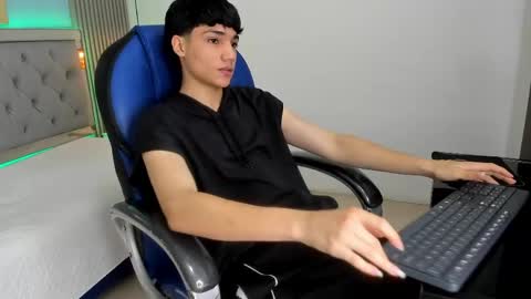 Sam online show from 06/06/26, 12:43