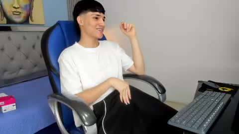 Sam online show from 06/12/26, 12:37