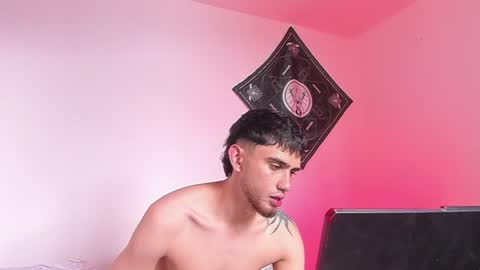 Snapshot of samevansx chatting on 06/19/26, 02:43 samevansx online show from 06/19/26, 02:43