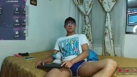 Snapshot of samfox_ chatting on 09/17/25, 11:01 SAM online show from 09/17/25, 11:01