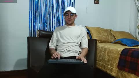 Snapshot of samfox_ chatting on 10/02/25, 02:07 SAM online show from 10/02/25, 02:07