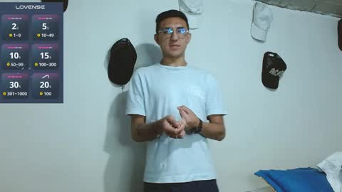 Snapshot of samfox_ chatting on 03/30/26, 11:11 SAM online show from 03/30/26, 11:11