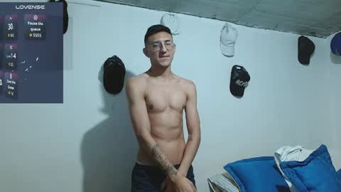 Snapshot of samfox_ chatting on 04/01/26, 11:11 SAM online show from 04/01/26, 11:11