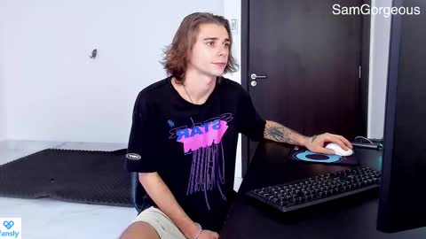 Snapshot of samgorgeous chatting on 02/21/25, 10:17 Fansly - Top4fans online show from 02/21/25, 10:17