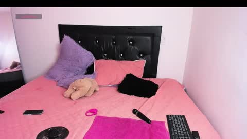 Snapshot of samiacooper25 chatting on 01/11/26, 12:26 samiacooper25 online show from 01/11/26, 12:26