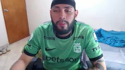 Snapshot of samir_music_ chatting on 10/30/25, 02:57 samir_music_ online show from 10/30/25, 02:57