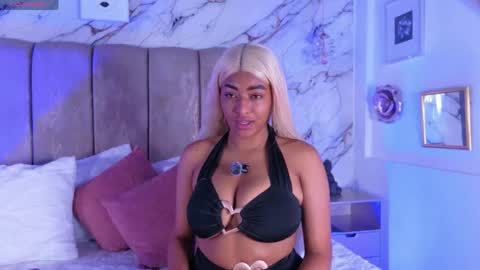 Snapshot of samira_gallardo chatting on 04/23/26, 01:35 Samira online show from 04/23/26, 01:35
