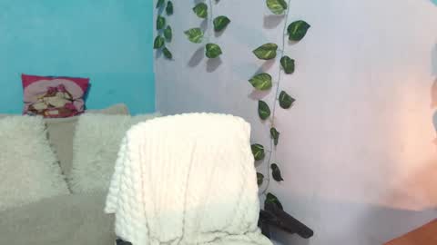 Snapshot of samira_lennox chatting on 12/02/24, 06:54 SAMIRA online show from 12/02/24, 06:54