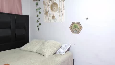 Snapshot of samira_lennox chatting on 01/06/26, 09:18 SAMIRA online show from 01/06/26, 09:18