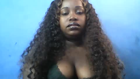 Snapshot of samirah_69 chatting on 06/15/26, 09:55 samirah_69 online show from 06/15/26, 09:55