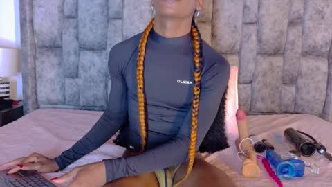 samirths_boy_ online show from 02/20/26, 07:03