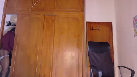 samirths_boy_ online show from 06/07/26, 08:12