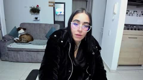 Snapshot of samismith77 chatting on 01/16/26, 04:27 SARA online show from 01/16/26, 04:27