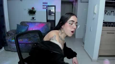 Snapshot of samismith77 chatting on 02/13/26, 03:57 SARA online show from 02/13/26, 03:57