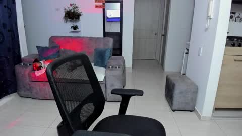 Snapshot of samismith77 chatting on 03/17/26, 01:21 SARA online show from 03/17/26, 01:21