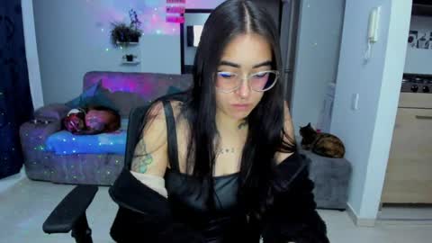 SARA online show from 05/05/26, 04:09