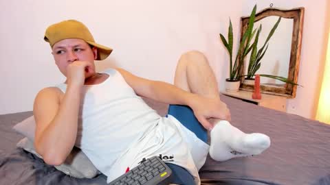 Sam online show from 03/09/26, 08:24