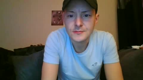 sexy lad looking for fun online show from 01/11/25, 08:21