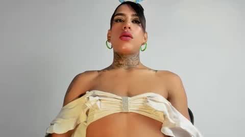 Snapshot of sammy_exotic chatting on 09/28/25, 04:07 sammy_exotic online show from 09/28/25, 04:07