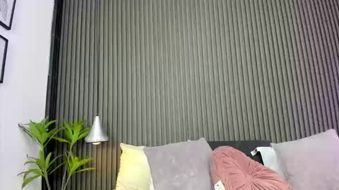 Axel online show from 09/15/25, 08:42