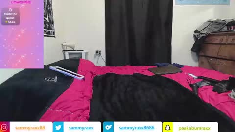 Snapshot of sammyraxx chatting on 12/19/24, 12:56 Sammy Raxx online show from 12/19/24, 12:56