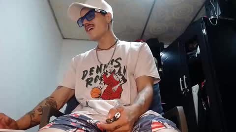 Snapshot of sammytop22 chatting on 10/06/25, 10:51 sammy model independiente online show from 10/06/25, 10:51