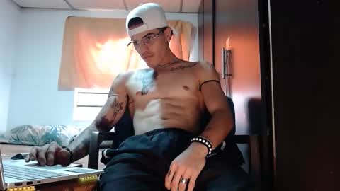 Snapshot of sammytop22 chatting on 04/03/26, 01:20 sammy model independiente online show from 04/03/26, 01:20