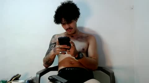 Snapshot of sammytop22 chatting on 06/16/26, 12:19 sammy model independiente online show from 06/16/26, 12:19