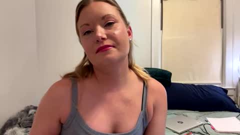 Snapshot of sammyxxx__ chatting on 12/14/25, 07:14 SamXXX online show from 12/14/25, 07:14