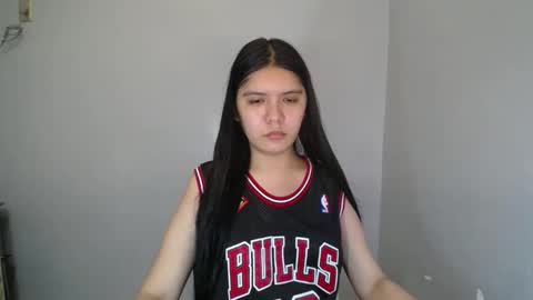 Snapshot of sampaguita_pinayxx chatting on 10/05/25, 08:34 SOFIA online show from 10/05/25, 08:34