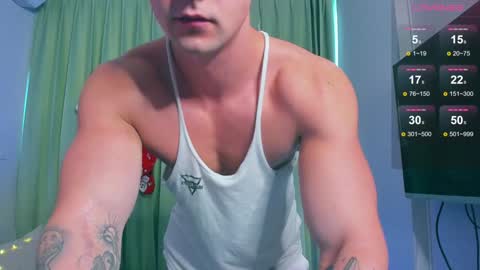 Snapshot of samuel_andrew chatting on 12/31/24, 01:47 Samuel online show from 12/31/24, 01:47