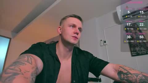 Snapshot of samuel_andrew chatting on 11/08/25, 04:23 Samuel online show from 11/08/25, 04:23