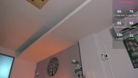 Snapshot of samuel_andrew chatting on 11/23/25, 02:33 Samuel online show from 11/23/25, 02:33