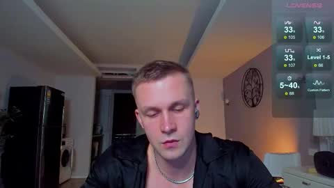 Snapshot of samuel_andrew chatting on 12/23/25, 03:26 Samuel online show from 12/23/25, 03:26