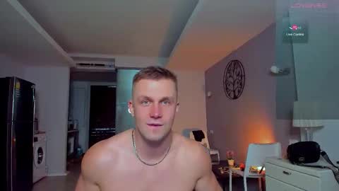 Snapshot of samuel_andrew chatting on 02/02/26, 04:44 Samuel online show from 02/02/26, 04:44