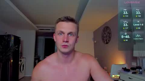 Snapshot of samuel_andrew chatting on 03/25/26, 09:04 Samuel online show from 03/25/26, 09:04