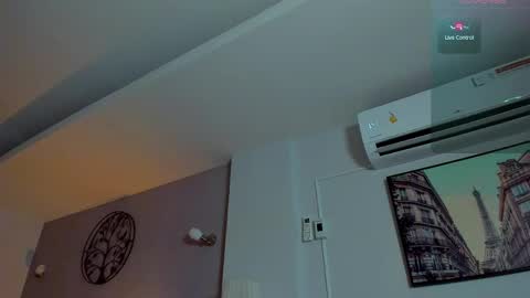 Snapshot of samuel_andrew chatting on 04/11/26, 03:55 Samuel online show from 04/11/26, 03:55