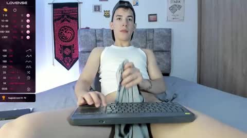 Snapshot of samuel_larssen chatting on 01/04/25, 06:51 Christian Samuel online show from 01/04/25, 06:51